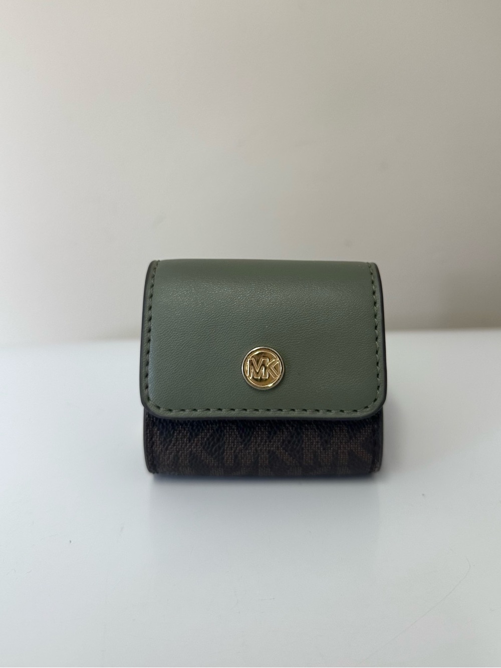 Michael Kors Jet Set Travel AirPod Case Key Ring Bag Charm